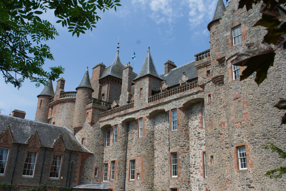 Thirlestone Castle