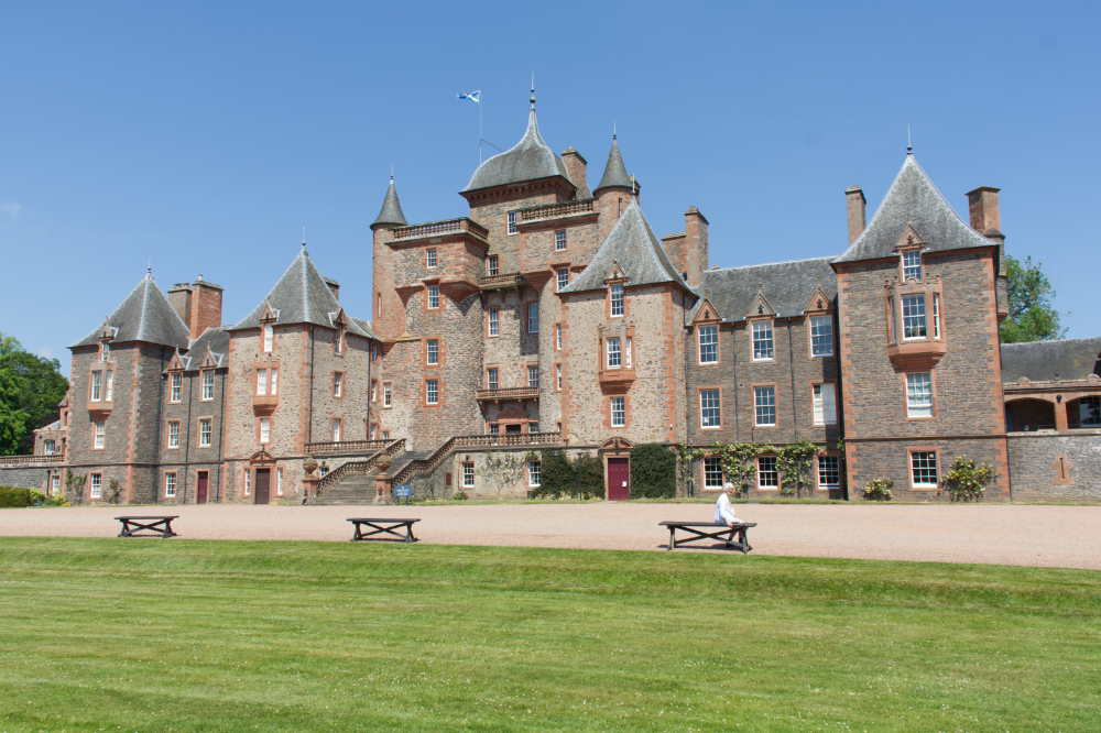 Thirlestone Castle